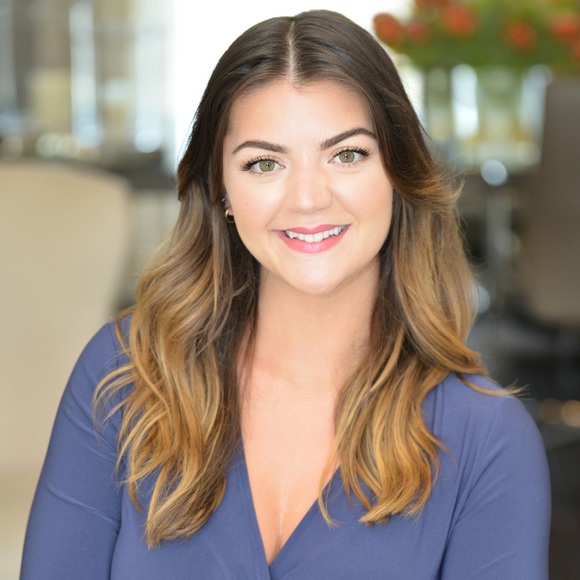 Meet your Posher, Chloe - Picture 2 of 2